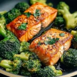 One-Skillet-Garlicky-Salmon-Broccoli-Recipe