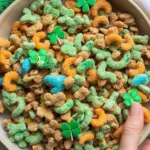 Leprechaun-Snack-Mix-Sweet-Salty-St.-Patricks-Party-Mix-Recipe