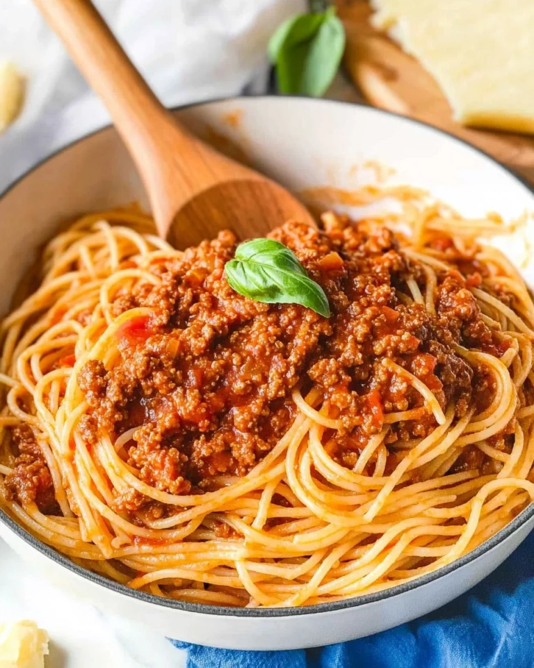Spaghetti-Bolognese-Classic-Meat-Sauce-Pasta-Dinner-Recipe