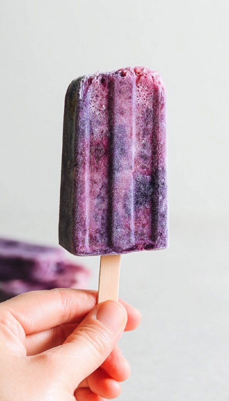 Easy Recipe for Blueberry Popsicles (Healthy and Yummy!) 50 Easy Recipe for Blueberry Popsicles (Healthy and Yummy!)