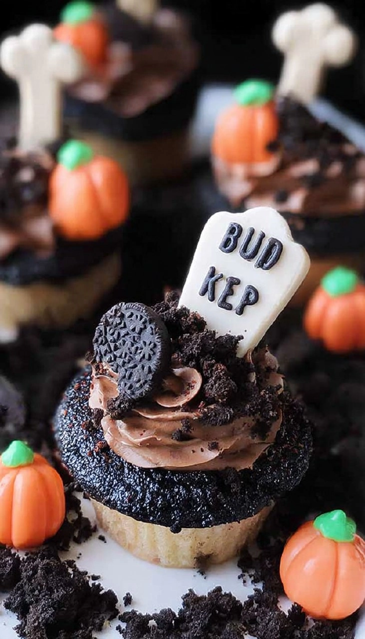 Graveyard Cupcakes 105 Graveyard Cupcakes